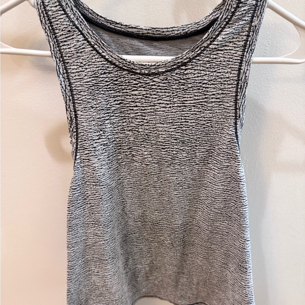 Lululemon Squad Goals Tank
Sheer Luon Pebble Jacquard White Black